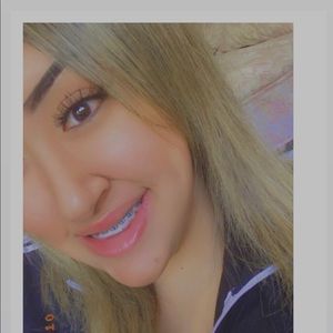 Meet your Posher, Adriana